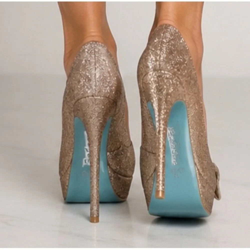 Betsey Johnson Blue SB-GIGI Champagne Gold Glitter Lace Bow Platform Pumps 6B